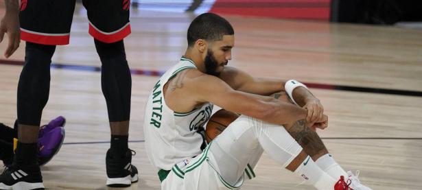 BB体育-包含西亚卡姆焦点对战，塔图姆与70激战中国队分钟，大比分获胜胜负难料！观众掌声雷动的词条