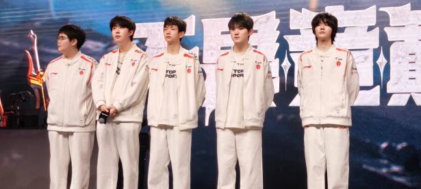 BB体育- theshy塞恩单杀ez 