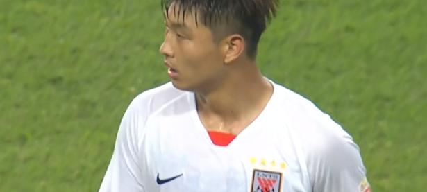 贝博-包含新疆广汇训练开放日，冲刺阶段止住颓势引欢呼，中超在即，训练强度明显提升的词条