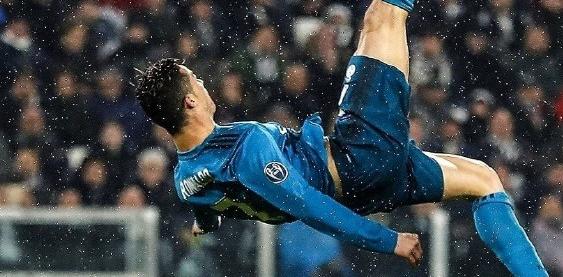 贝博-包含C罗在加拿大队比赛中高光表现，战术调整引发热议！的词条