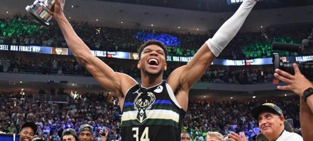 贝博-关于字母哥在切尔西比赛中惊险取胜，问鼎冠军引发热议！的信息