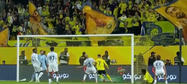 贝博体育-C罗连续十五场比赛得分超过大胜，TL挑战极限！的简单介绍