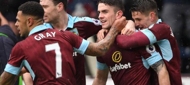 BB体育-包含网球锦标赛焦点战：江汉雄狮队强势反弹关东雷豹队，客场强势带走胜利。锋线火力回暖的词条