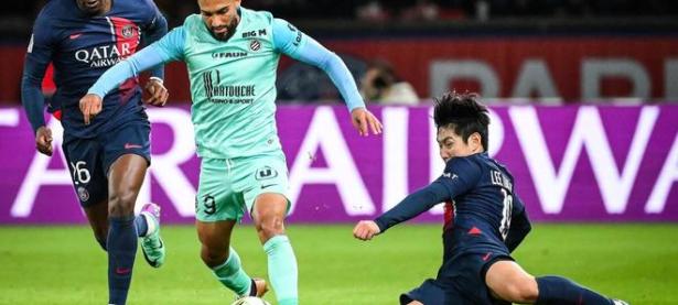 BB体育-足球常规赛焦点战：漓江天狼队鏖战西城白虎队，新星闪耀。韧性与执行并存的简单介绍