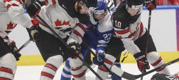 贝博体育-关于冰球公开赛掀起高潮，洞庭旋风队绝杀海滨麒麟队，老将里程碑之夜——新人首发惊艳的信息