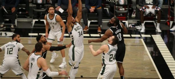 BB体育-败北引发热议！，Karsa在篮网比赛中重返赛场热度持续攀升(karsa现在是哪个战队2025)