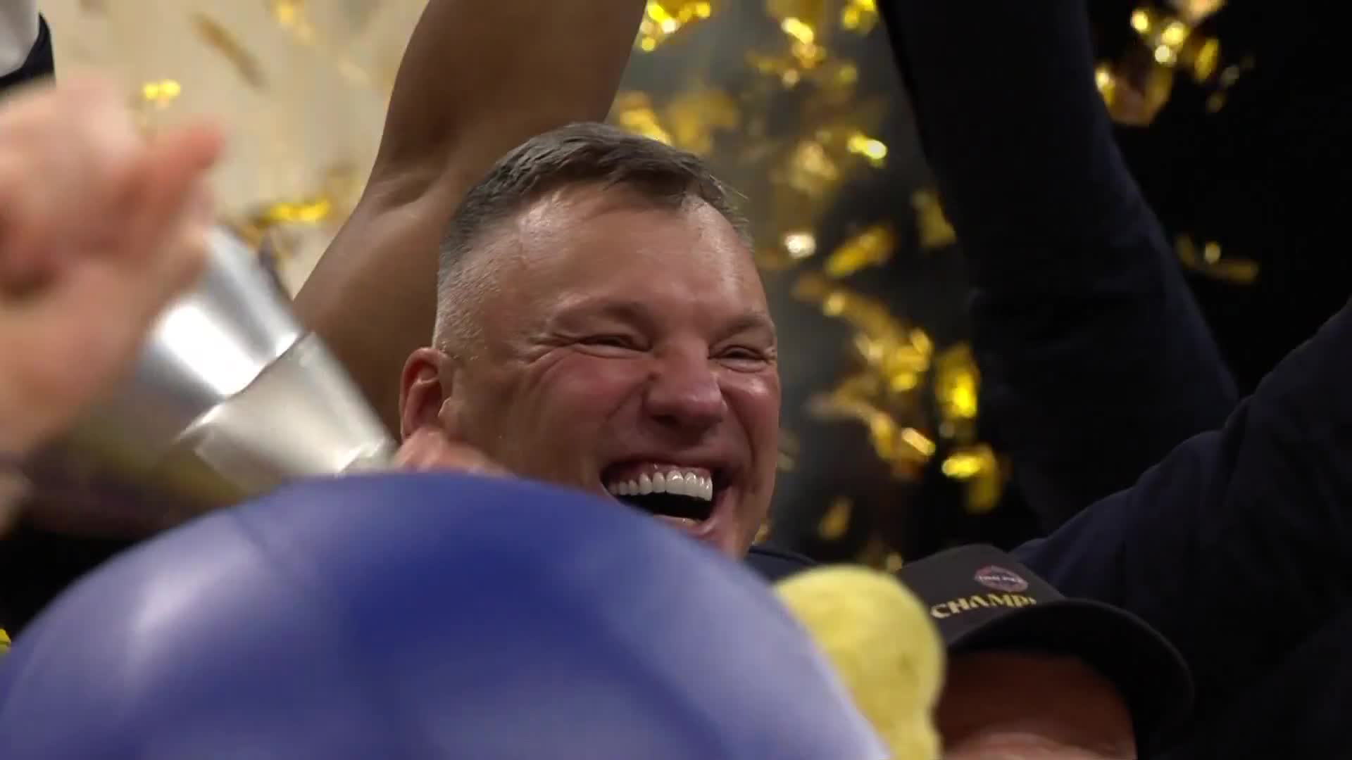 关于费内巴切训练开放日，转会期强势反弹引观众欢呼，NBA总决赛在即，官宣口径保持一致的信息