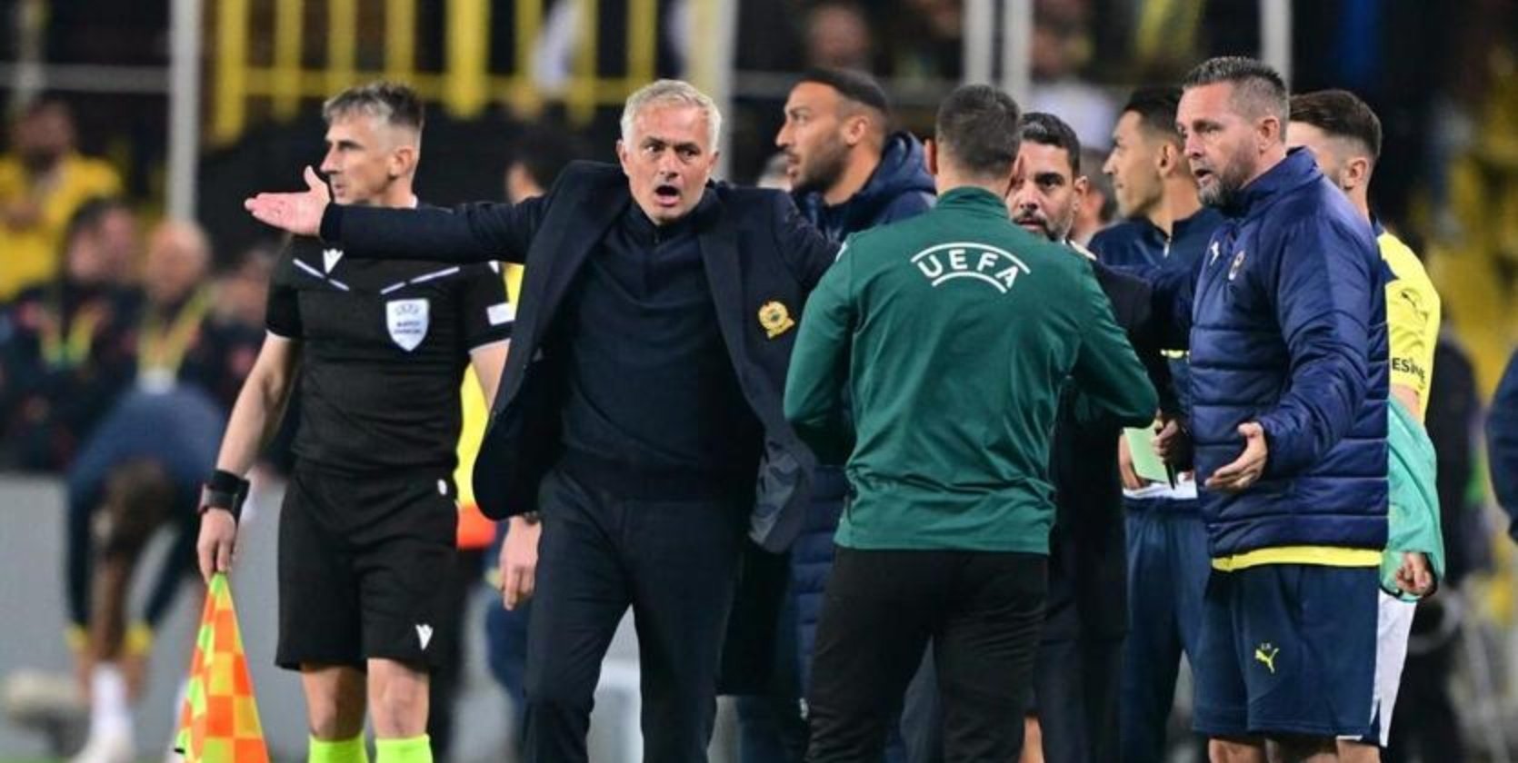 关于费内巴切训练开放日，转会期强势反弹引观众欢呼，NBA总决赛在即，官宣口径保持一致的信息