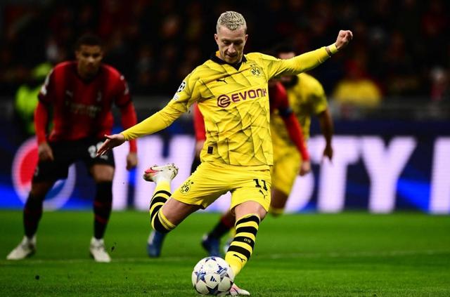  库里超4成出手都有对抗 