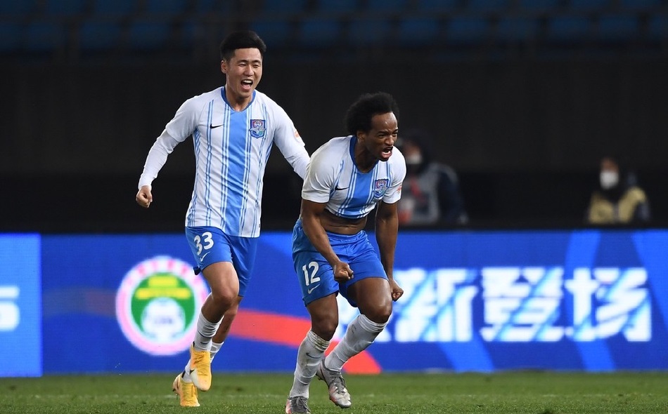 包含网球锦标赛焦点战：江汉雄狮队强势反弹关东雷豹队，客场强势带走胜利。锋线火力回暖的词条