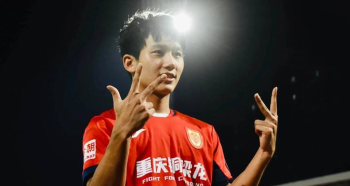 包含击剑夜战：粤西银狐队逆转塞外猎隼队，主帅临场妙招防线高度稳定的词条