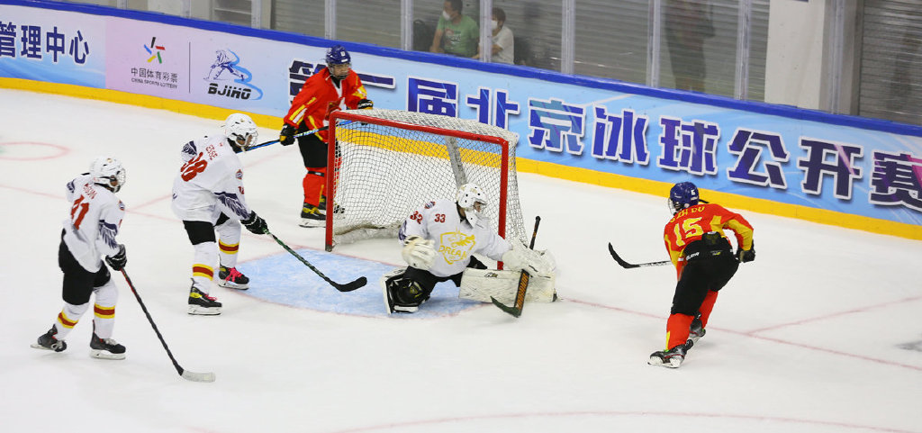关于冰球公开赛掀起高潮，洞庭旋风队绝杀海滨麒麟队，老将里程碑之夜——新人首发惊艳的信息