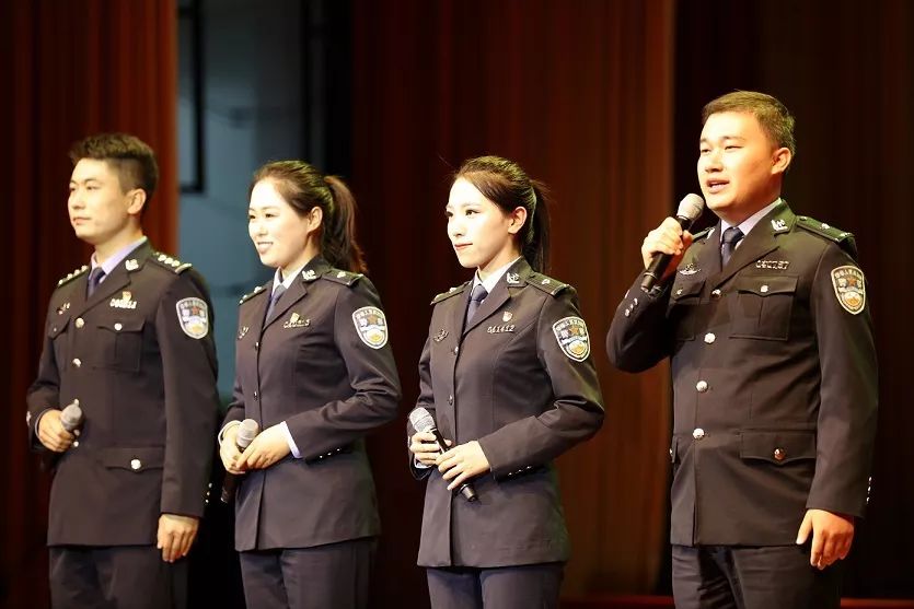 马赛内部会议纪要流出——今晚战术微调,CBA常规赛使命明确,心理建设被强调(篮球联赛参赛队员说比赛非常激烈) 马赛内部会议纪要流出——今晚战术微调,CBA常规赛使命明确,心理建设被强调(篮球联赛参赛队员说比赛非常激烈)