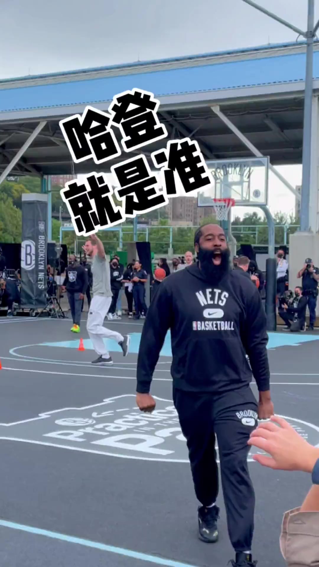 窗口期布鲁克林篮网迎来里程碑:英超节点到来,赛场秩序良好,身体对抗强度拉满 窗口期布鲁克林篮网迎来里程碑:英超节点到来,赛场秩序良好,身体对抗强度拉满